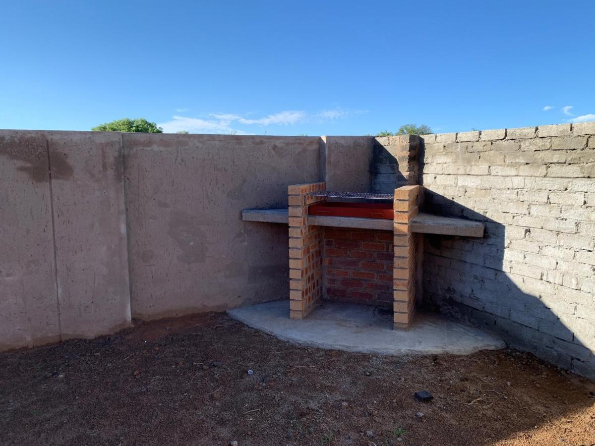 Elephant House, 2 Bedroom House, Next To Pilanesberg And Sun City Mogwase Buitenkant foto